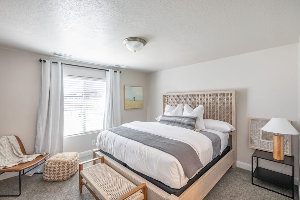 Bedroom 3 - Bedroom 3 is a large bedroom which includes a King bed, and private TV.