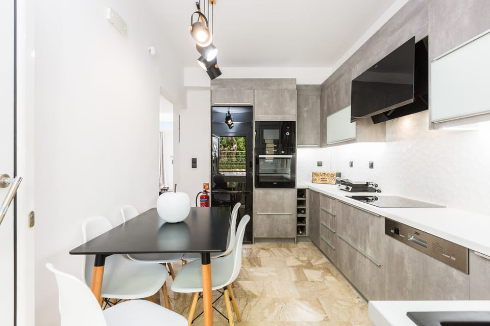 The kitchen and the dining table