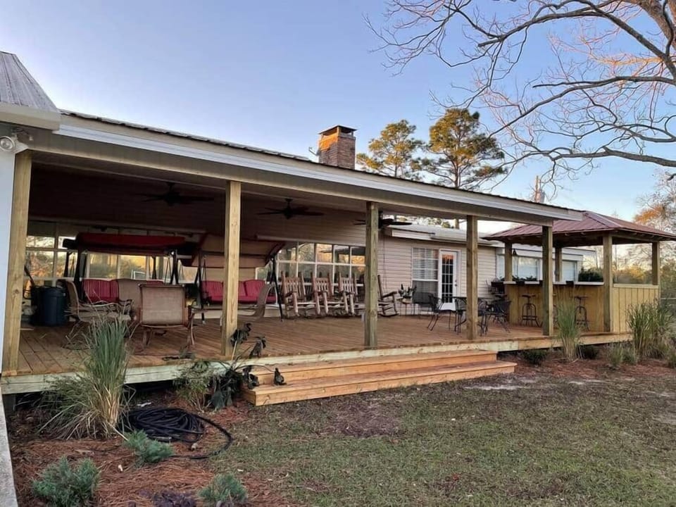 Double Acres porch equipped with custom grilling station