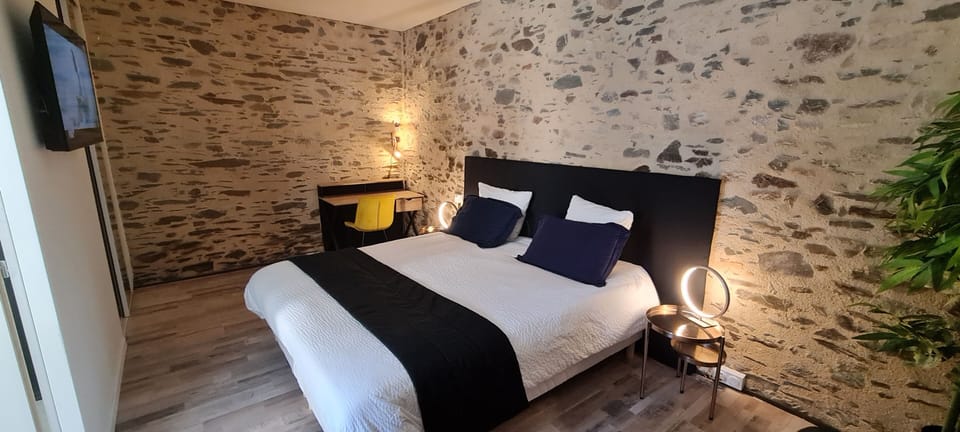 Comfort Apartment | Premium bedding, free WiFi, bed sheets