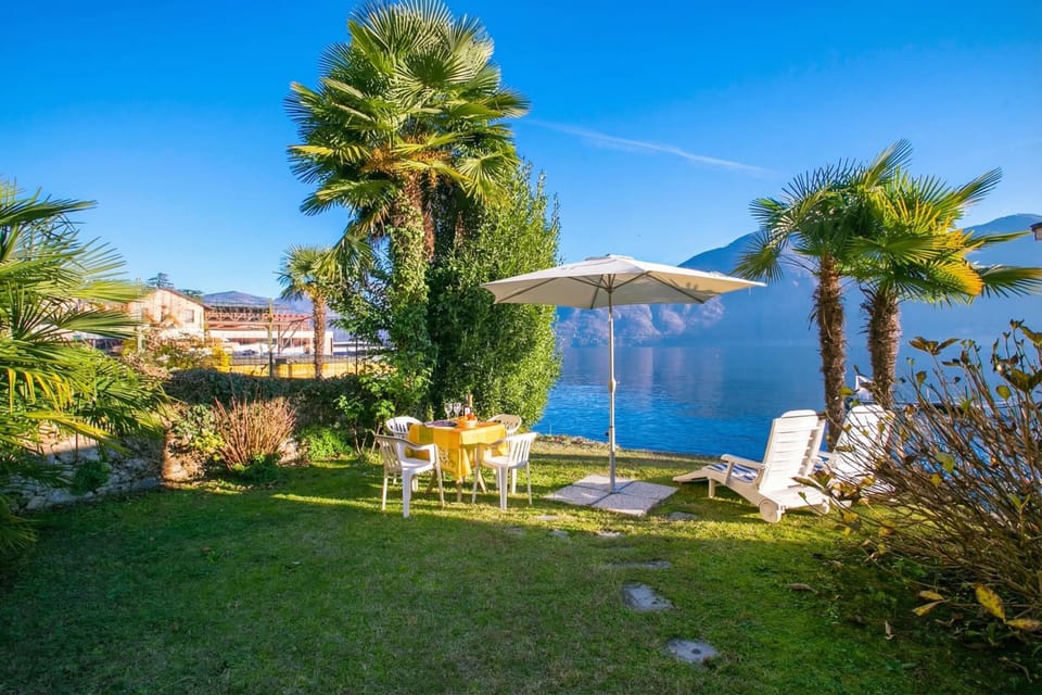 Family Apartment, 1 Bedroom, Microwave, Lakeside (Casetta al Lago) | Outdoor dining