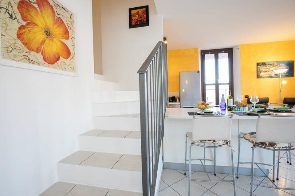 Family Apartment, Multiple Bedrooms, 2 Bathrooms, Mountainside (Blevio Panoramica) | Interior