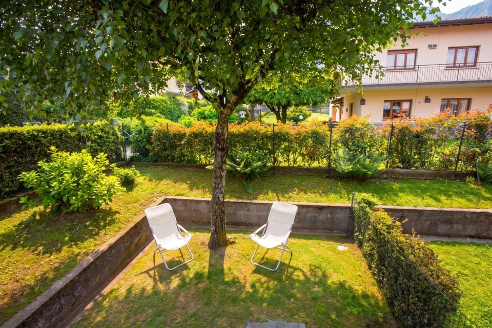 Family Apartment, 3 Bedrooms, 2 Bathrooms, Mountainside (Cadenabbia Vista Lago) | Property grounds