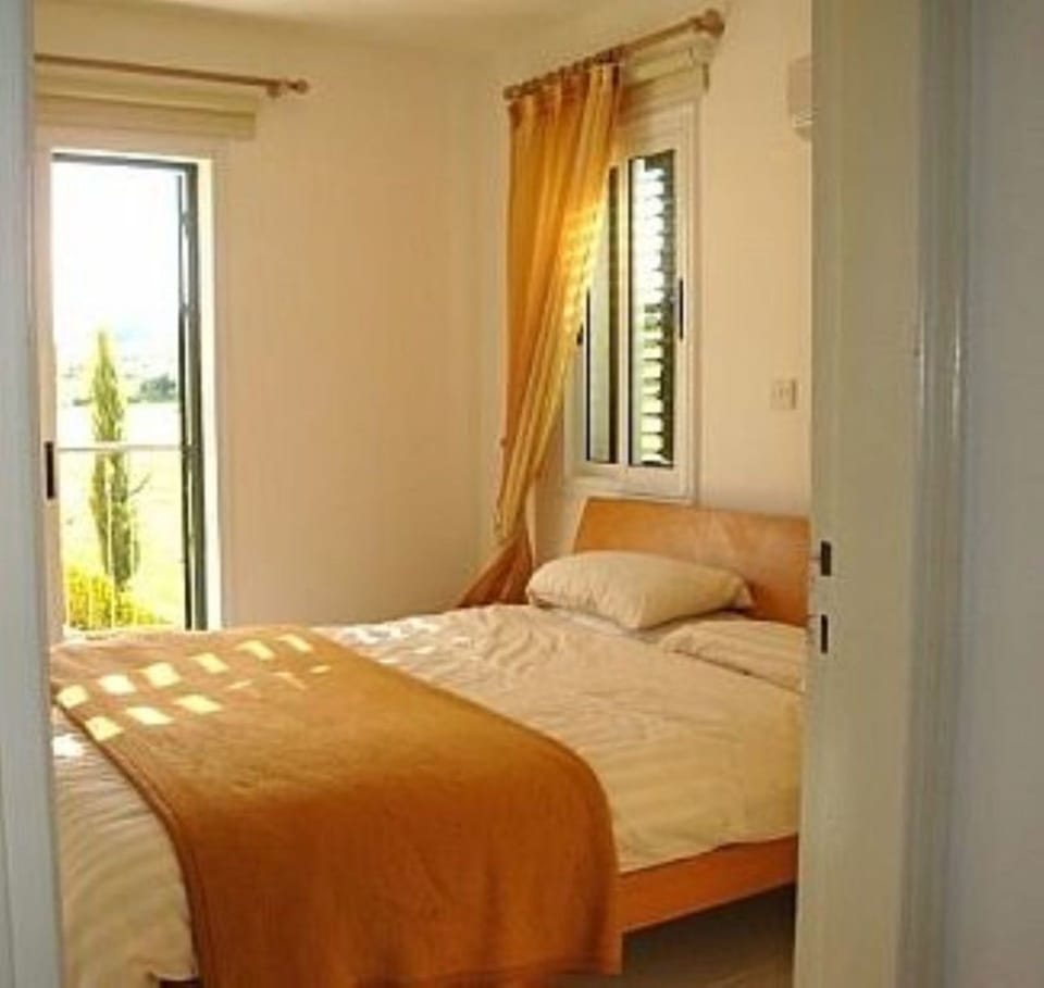 House | 2 bedrooms, iron/ironing board, free WiFi, bed sheets