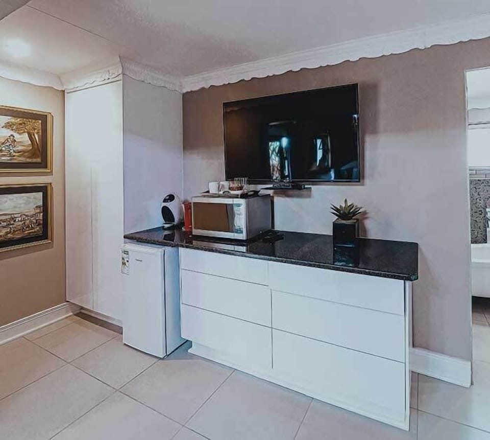 Luxury Suite, 1 Bedroom | Room amenity