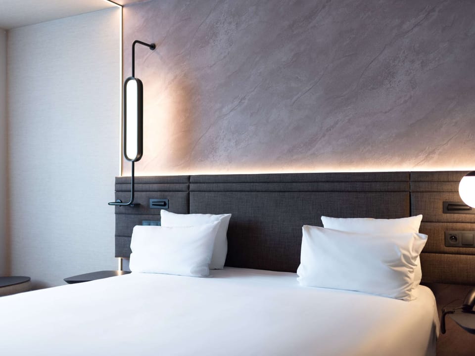 In-room safe, desk, blackout drapes, soundproofing