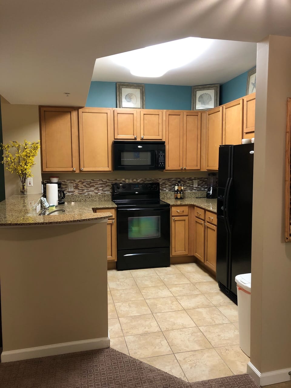 Fully equipped kitchen, enjoy cooking