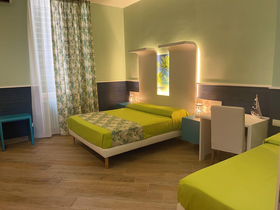 Room, 1 Bedroom, Smoking, Balcony | 1 bedroom