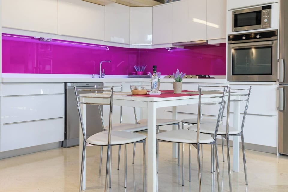 Apartment, 3 Bedrooms, Balcony | Dining