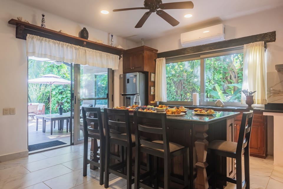 Villa, 6 Bedrooms, Smoking, Private Pool | Interior
