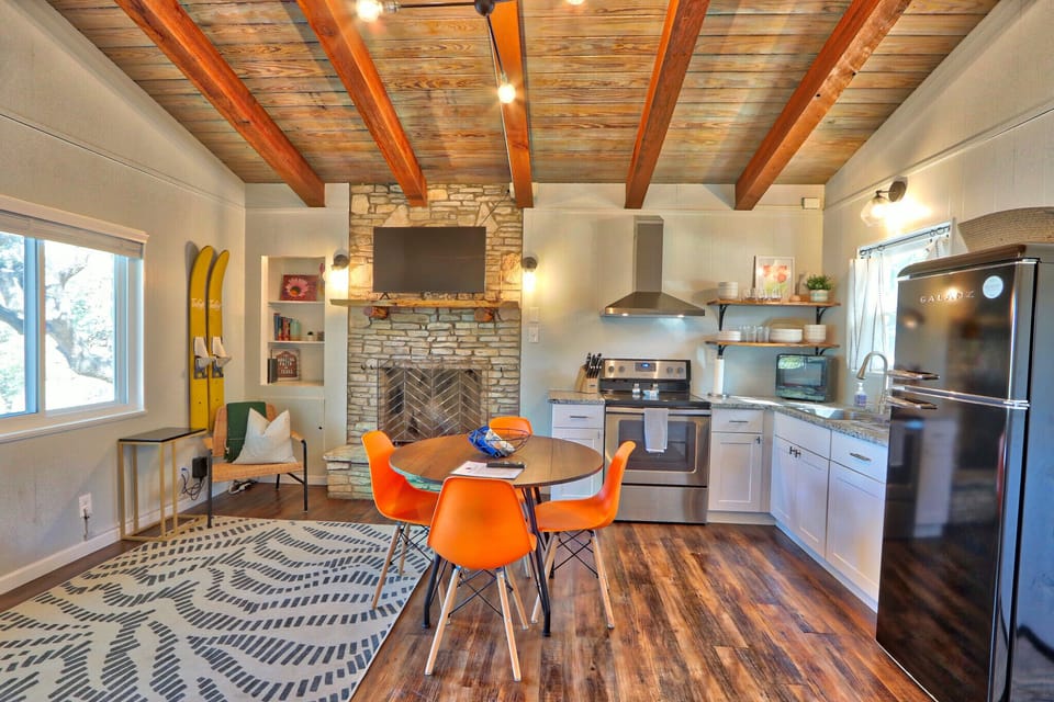 Open concept floor plan with modern amenities.