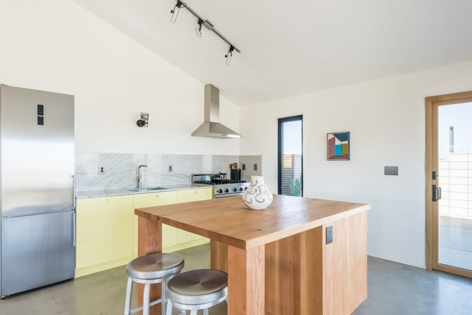 Breakfast Bar
