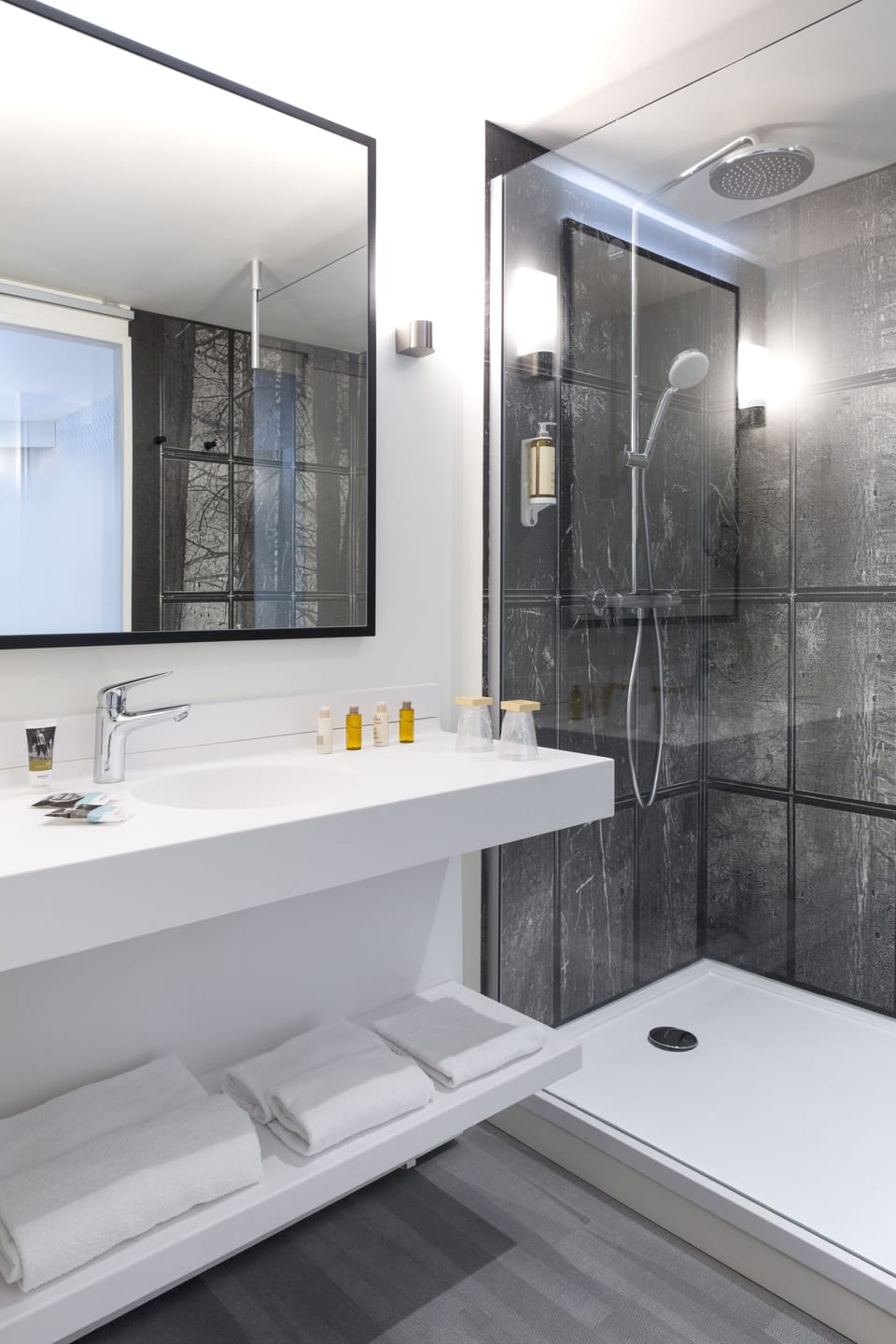 Combined shower/tub, eco-friendly toiletries, hair dryer, bathrobes