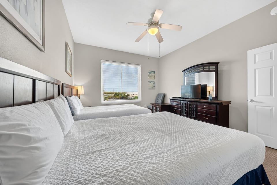 San Carlos 309 Bedroom 3 with 2 Full Beds