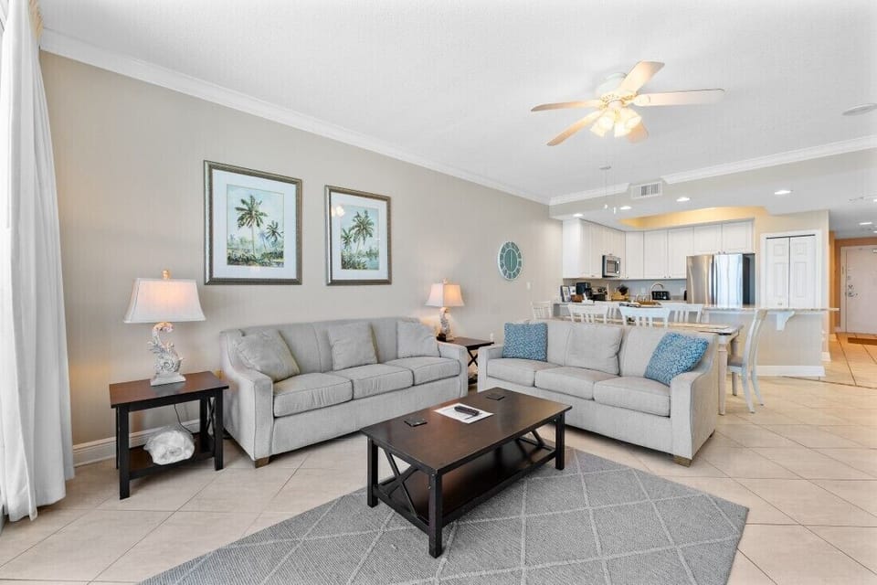 3 San Carlos 603 Living Room