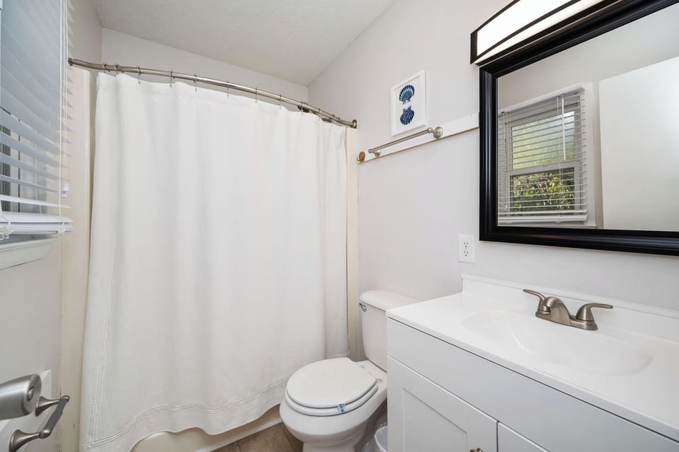 Master Bath #1 - East