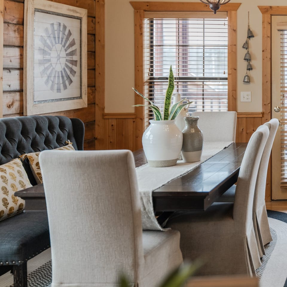 Dining Room, Seating for 6