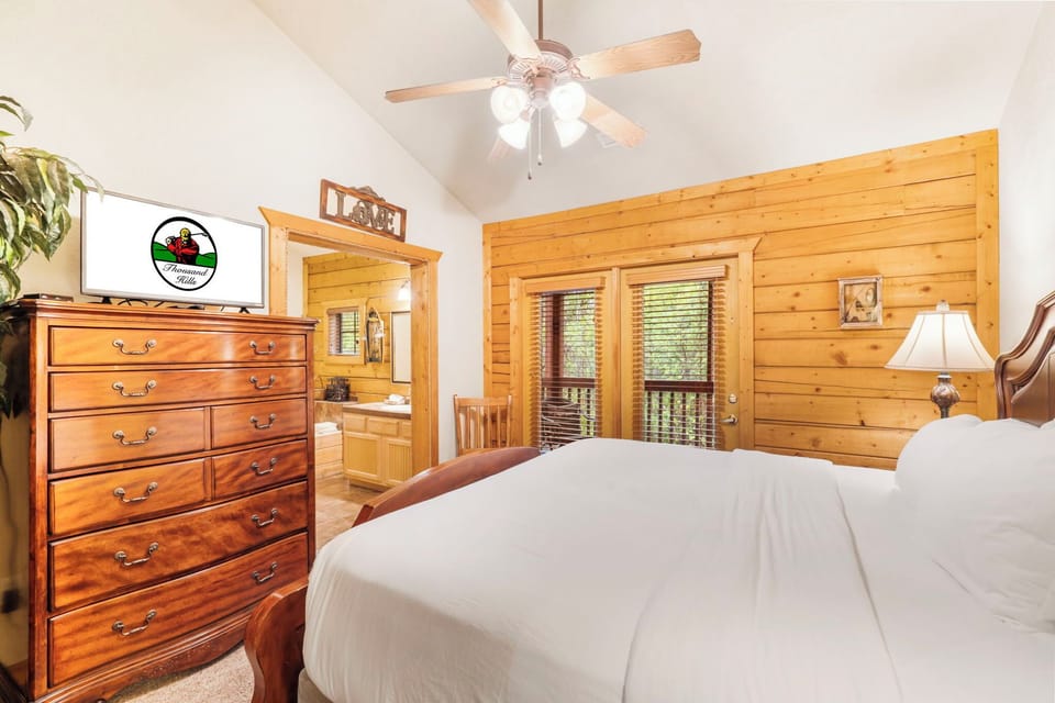 Master Bedroom-Cable TV