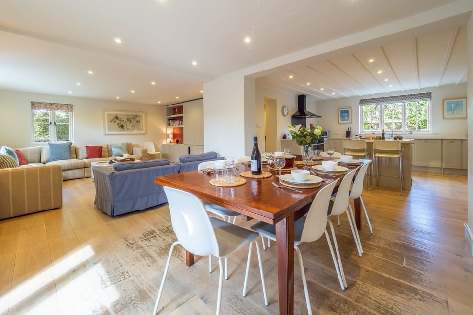 Alexander House, Thorpeness: Open-plan living space with dining area, kitchen and sitting area