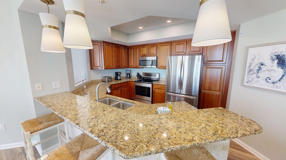 Condo, 4 Bedrooms | Private kitchen | Fridge, microwave, oven, dishwasher