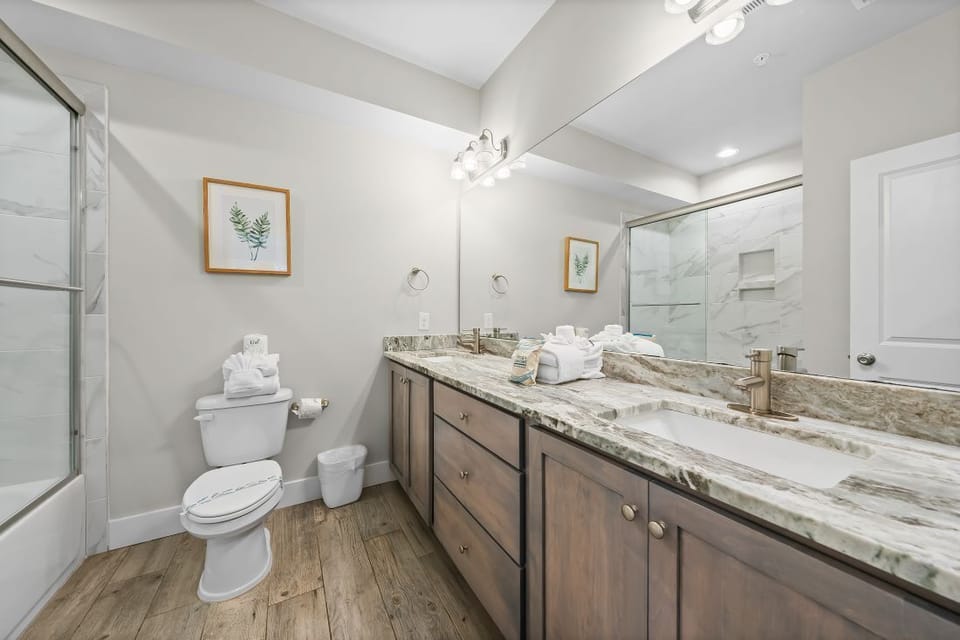 20 Hammock Dunes J Bathroom 2