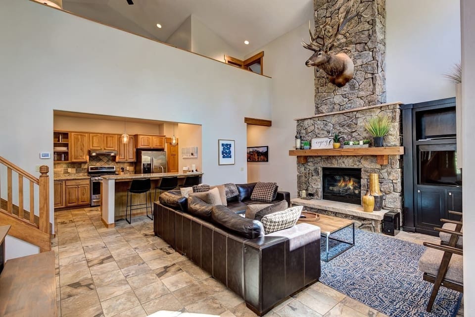 Main Room/Kitchen