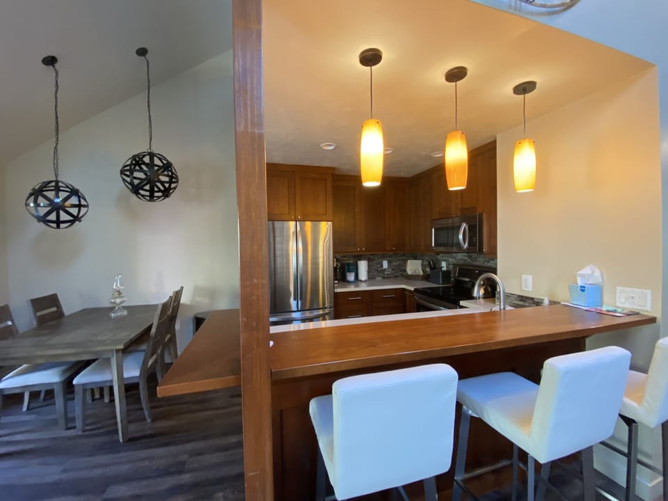 Kitchen and dining table