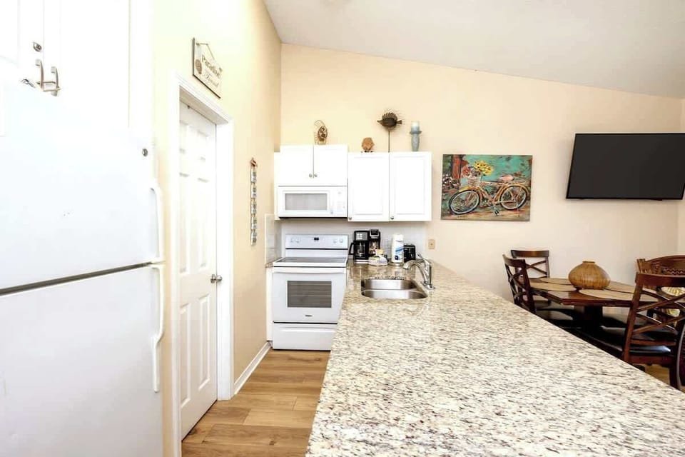 You'll have all the appliances you need to cook during your stay!