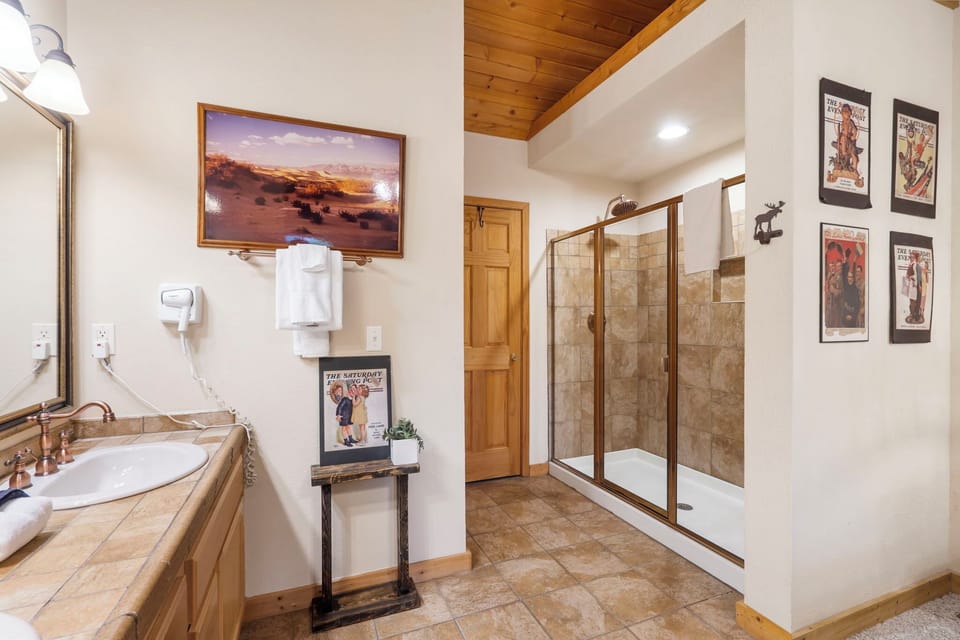 Upstairs Double Shower with Copper Rain Heads