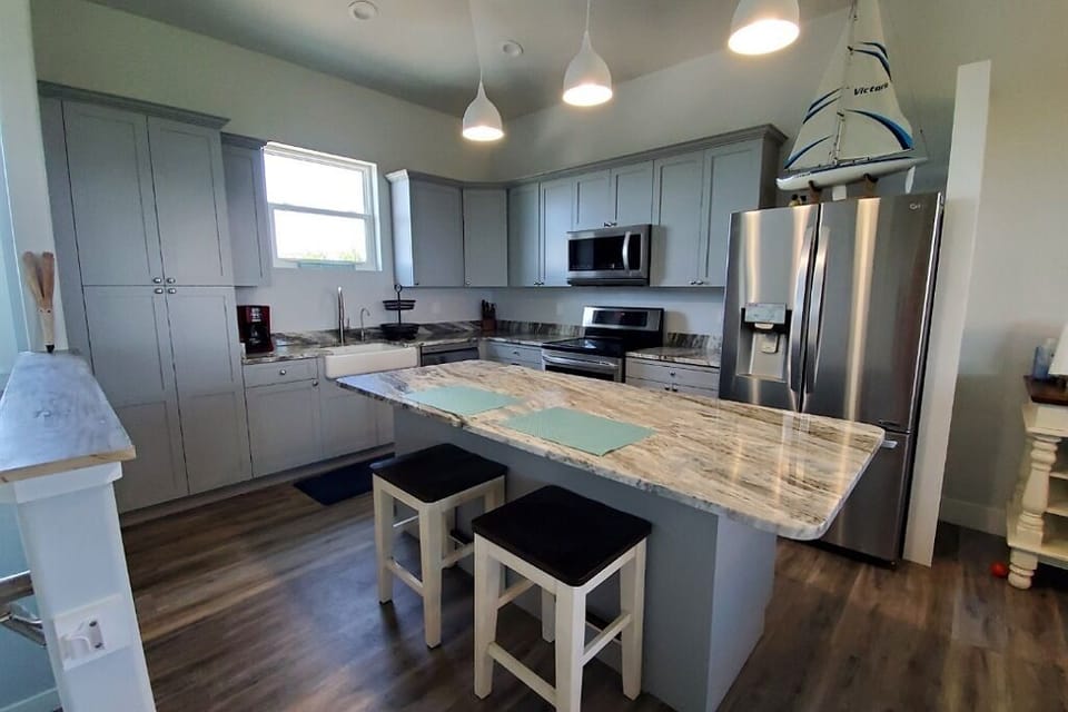 Gourmet kitchen with center island