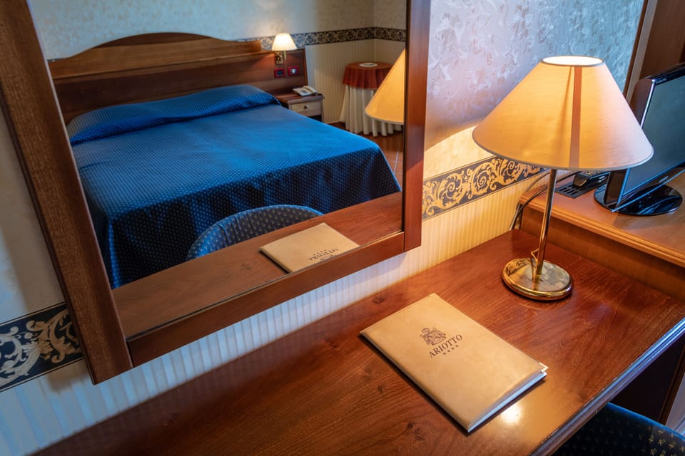 Standard Double or Twin Room | Minibar, in-room safe, desk, free WiFi