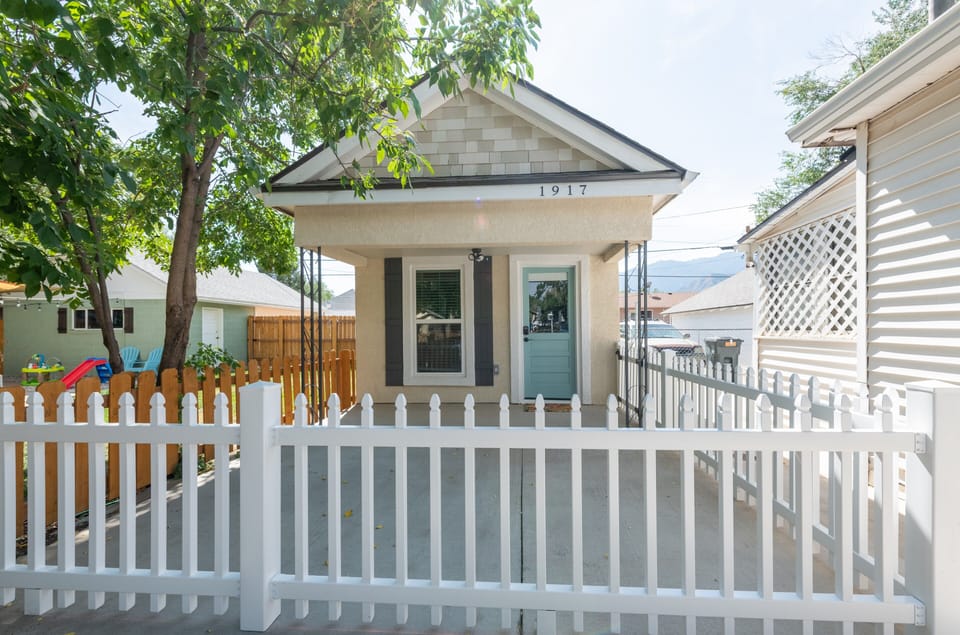 Welcome to the Cozy Cottage!