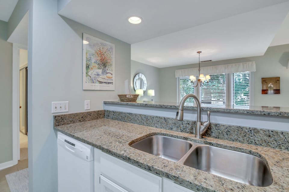 Fully equipped kitchen.