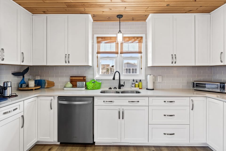 Fully stocked kitchen