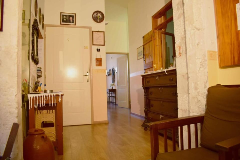 Comfort Triple Room (3) | In-room safe, laptop workspace, soundproofing, free WiFi