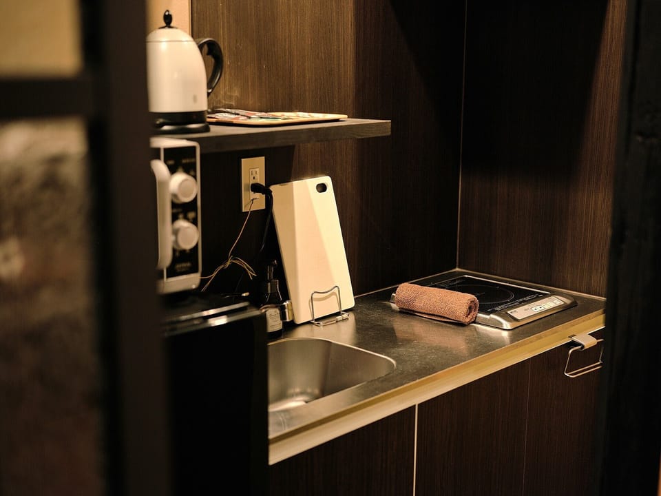 Private Vacation Home, Non Smoking | Private kitchen | Fridge, microwave, stovetop, electric kettle