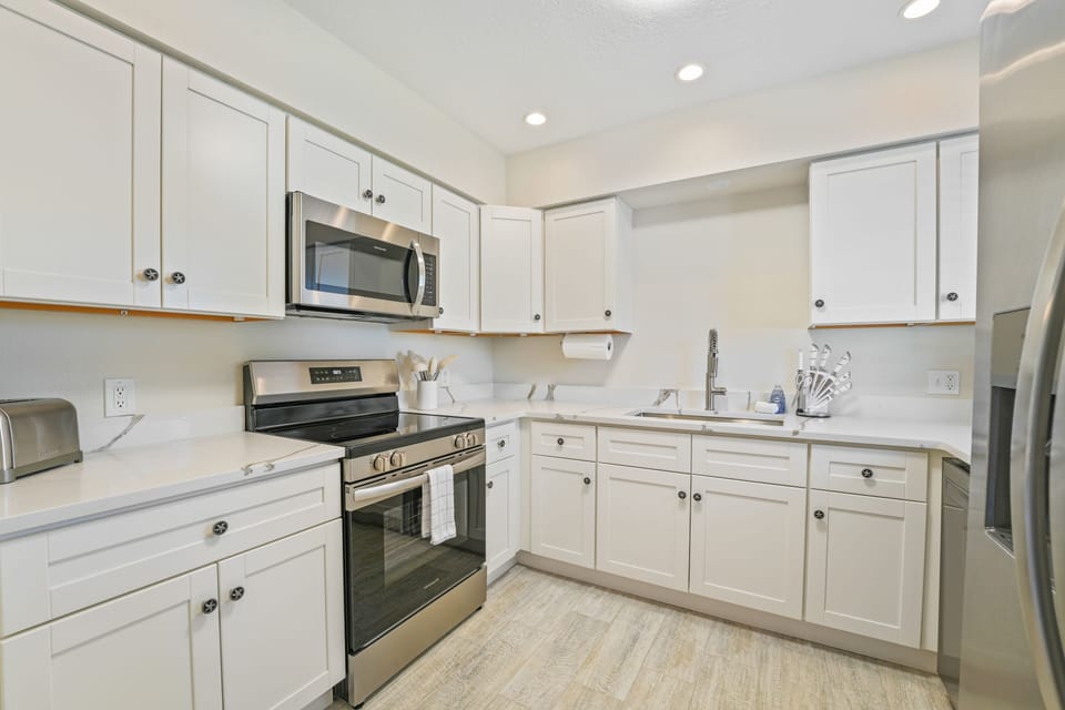 Full Kitchen 