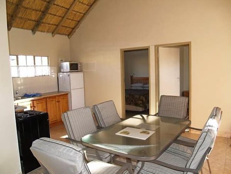 Comfort Chalet, 2 Bedrooms, Non Smoking, Lagoon View | Private kitchen | Electric kettle, cookware/dishes/utensils