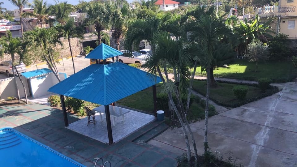 Gazebo’s have a family get together and barbecue 
