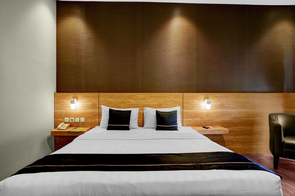 Premium Villa | Premium bedding, desk, WiFi (free), bed sheets
