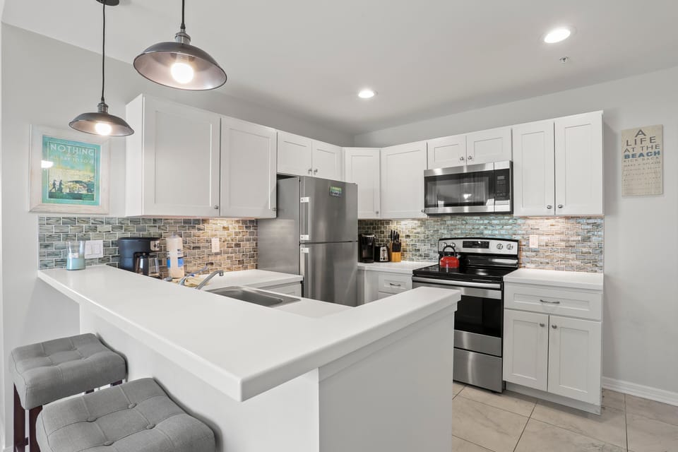 Fully Stocked Kitchen