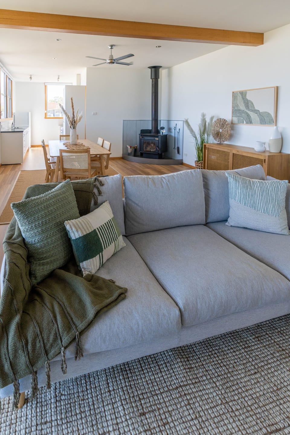 Family Cottage | Living area | 65-inch Smart TV with satellite channels, fireplace, Netflix