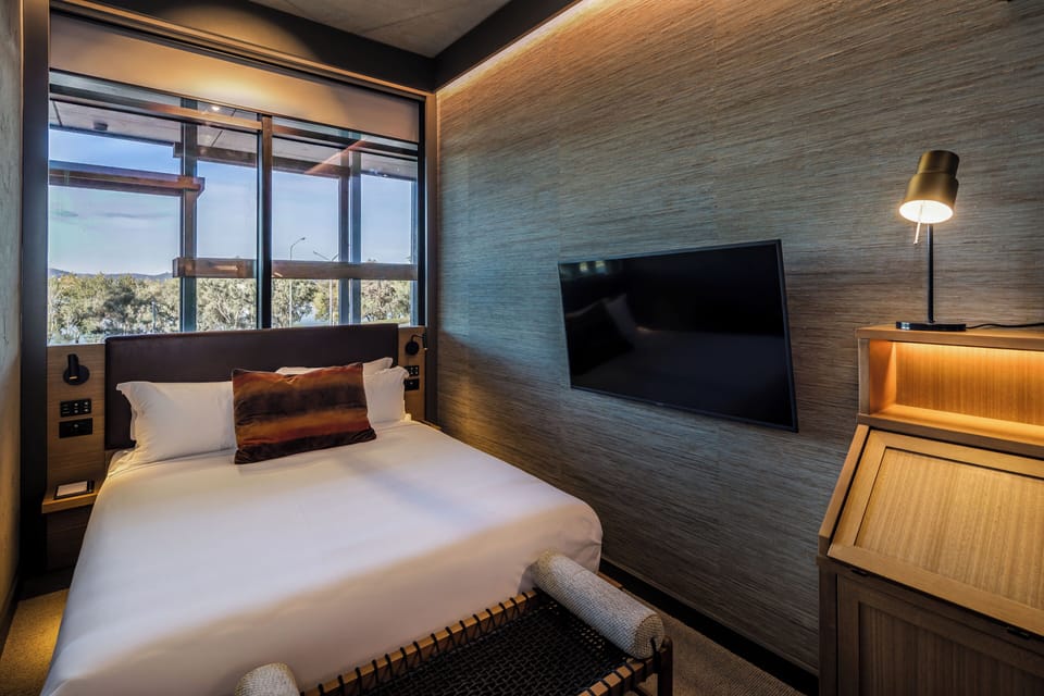 Snug Sun | Premium bedding, pillowtop beds, in-room safe, individually decorated