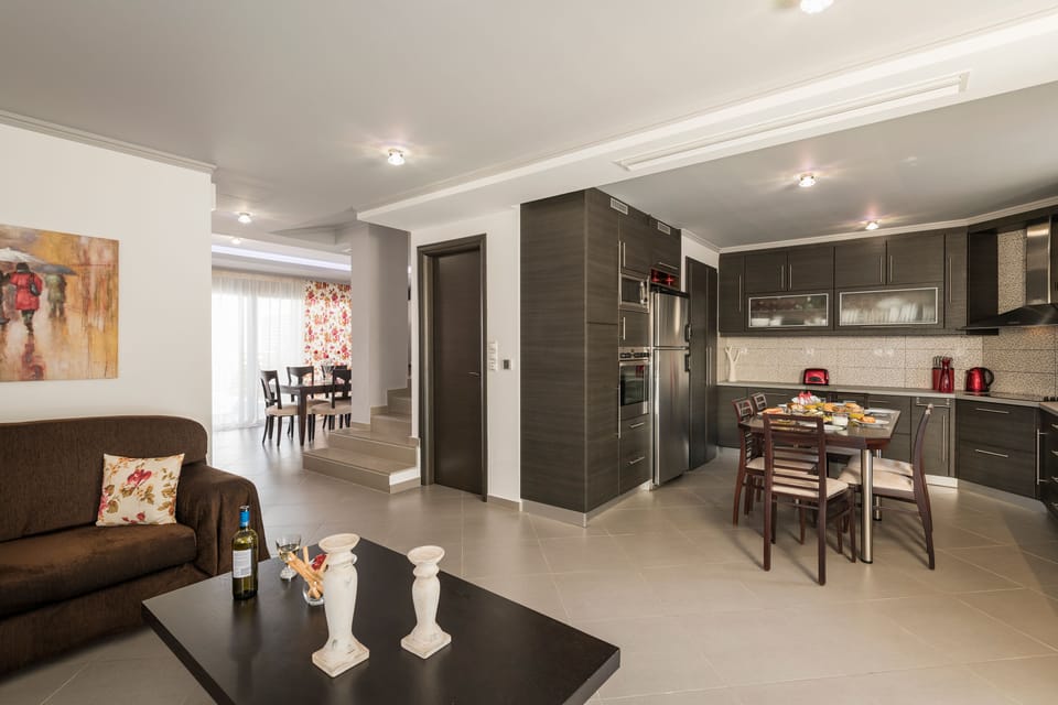 Deluxe Villa, 4 Bedrooms, Private Pool | Living area | 40-inch flat-screen TV with digital channels, TV