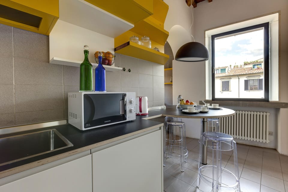 Apartment, 1 Bedroom | Private kitchen | Fridge, microwave, oven, stovetop