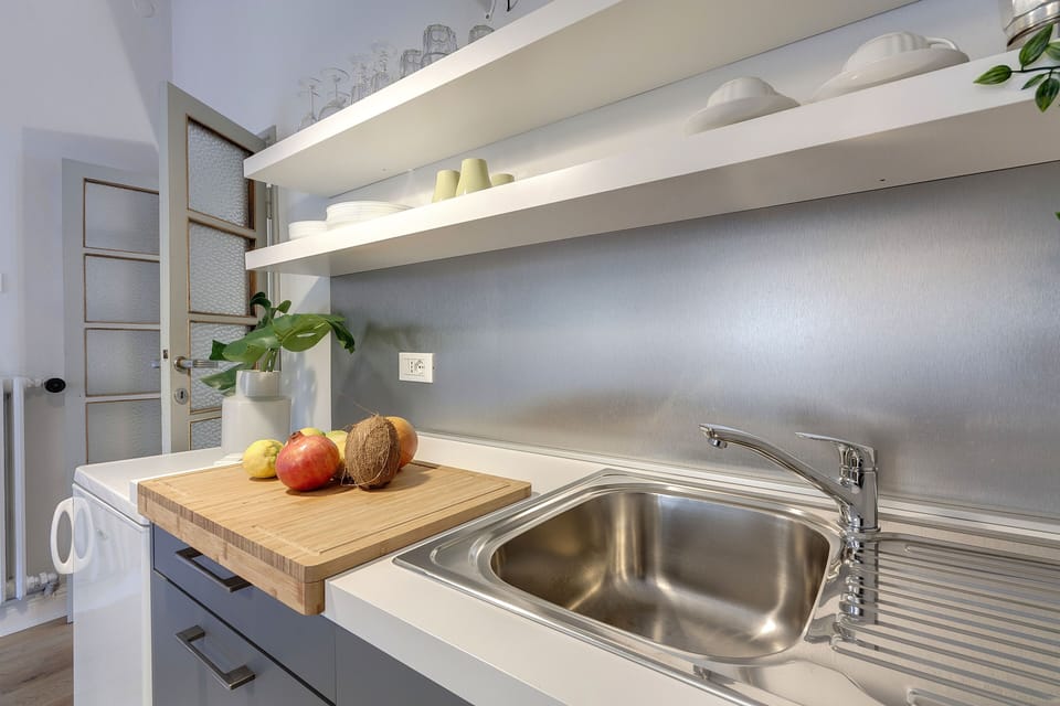 Apartment, 2 Bedrooms | Private kitchen | Fridge, microwave, oven, stovetop