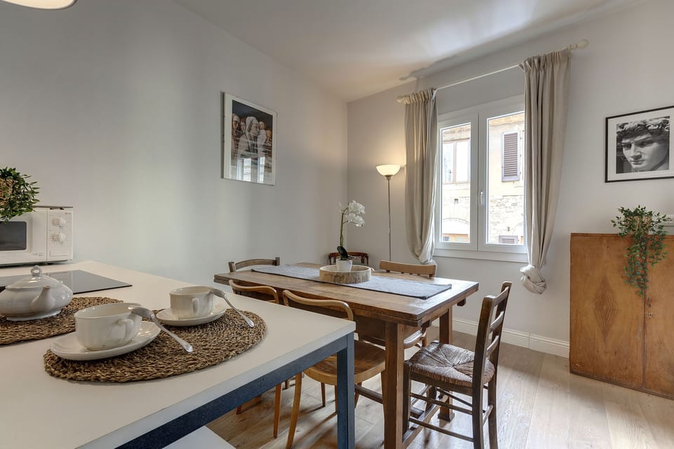 Apartment, 2 Bedrooms | In-room dining