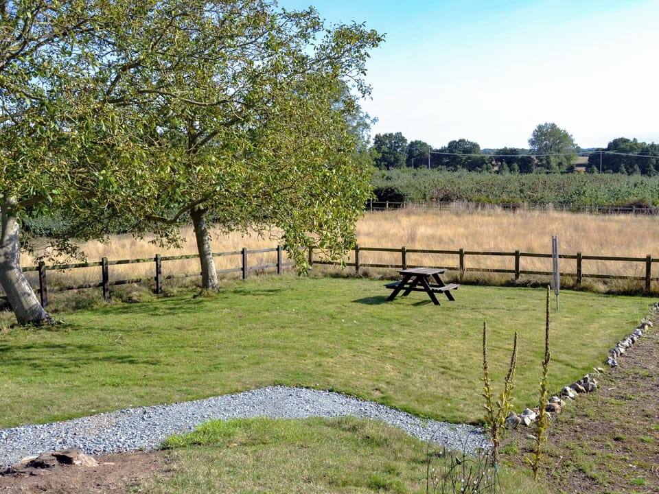 Garden and grounds | The Mill @ The Mill House, The Mill @ The Mill House, How Hill, near Ludham