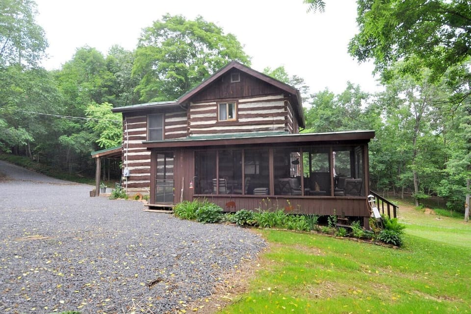 A wrap-around-porch!