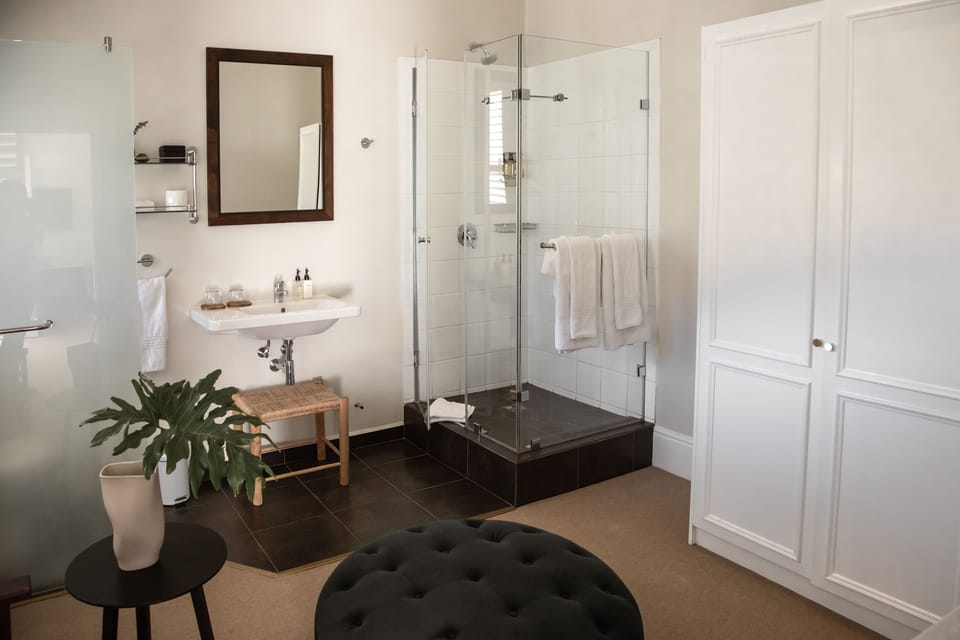 Luxury Suite, Balcony | Bathroom | Designer toiletries, hair dryer, towels, soap
